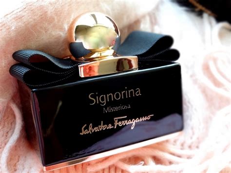 signorina misteriosa perfume.